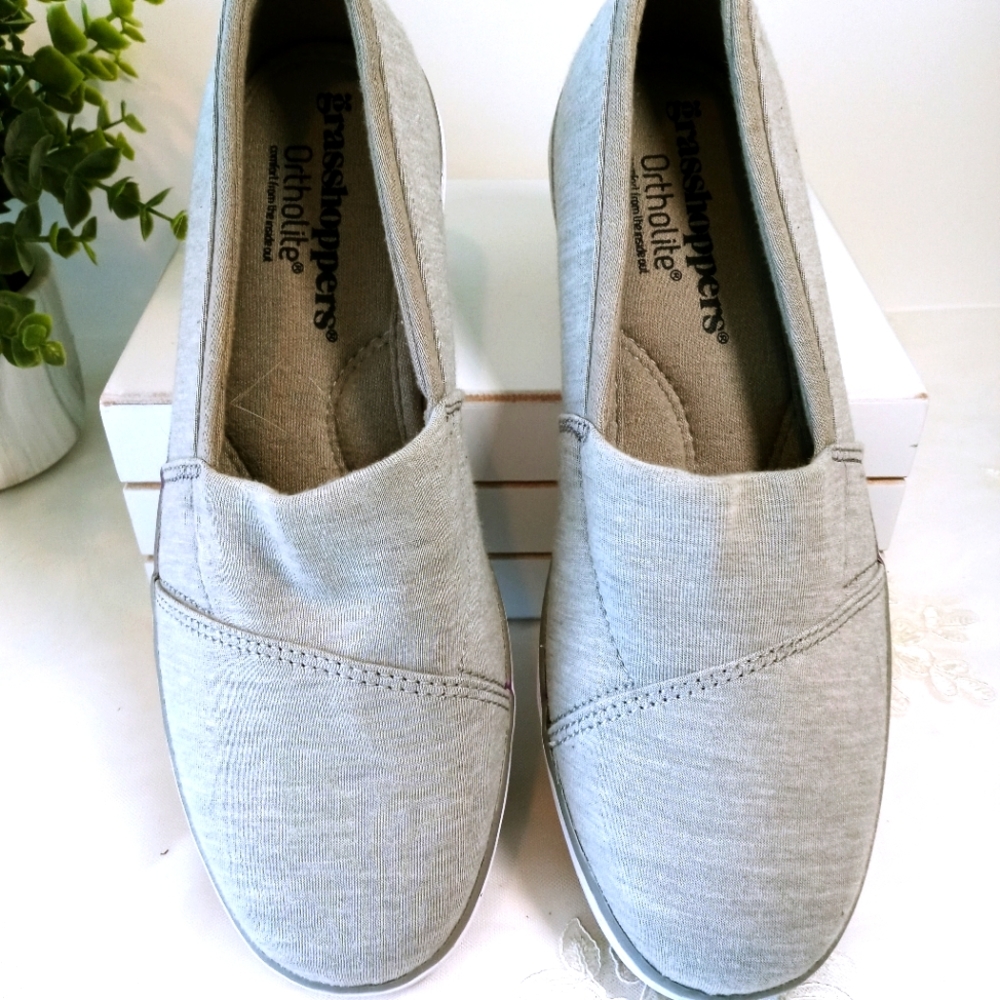 NWOT- Casual Shoes